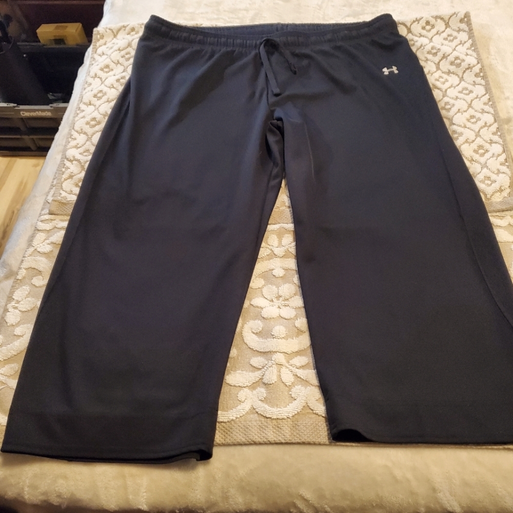 Under Armour lightweight loose capris